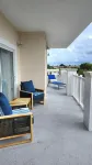 Newly renovated 2/2  apt-2 min walk to the beach and restaurants - 4 estrellas