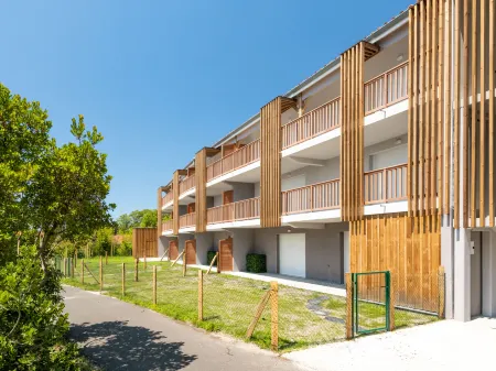 Jade et Elena Отели в г. Ли-Э-Микс