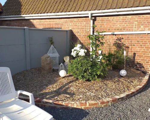 Maison à la Campagne Avec Cour Clôturé et Espace Extérieur Hotels in Eu