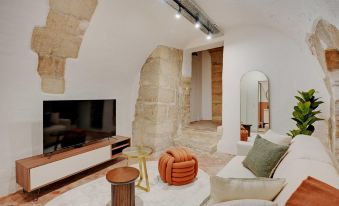 Magnifique Appt Avec 2 Salons- 1Bd-6P - Notre-Dame