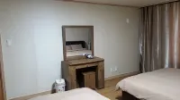 Seorak 4U Resort Отели в г. 
