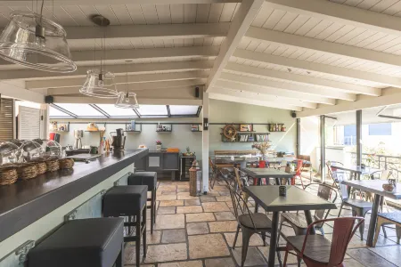 Arethousa Hotel Отели в г. Пиргос