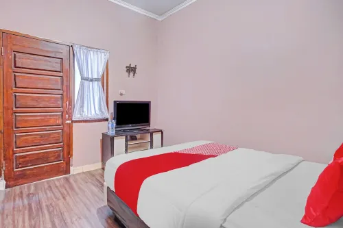 Hotel O Enggal Near Gor Saburai Formerly Hotel Pelangi Hotels in Engal