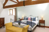 Glyme Flat Peaceful Country Retreat