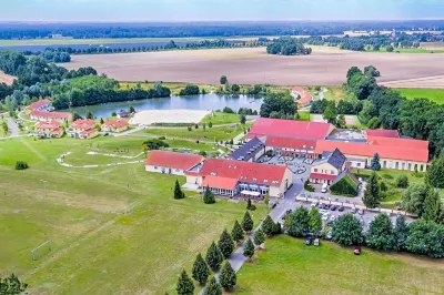 Sport- & Vital-Resort Neuer Hennings Hof - LANGER Hotel Betriebs GmbH Hotels in der Nähe von Schloss Sigrön