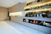 Suites 124 Hotels in Forest
