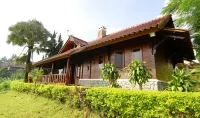 Villa ChavaMinerva Kayu - Ciater Hotel dekat CM7 Cari Manis 7 pusat oleh oleh
