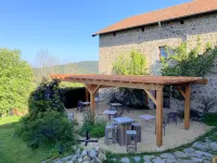 Le Jardin des 4M Saint-Symphorien-de-Mahun 호텔