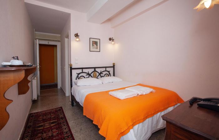 Byron Traditional Hotel