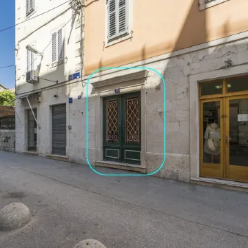 Luxury Apartment Toni with Patio in the Heart of Split