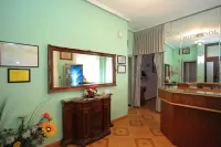 Hostal Fuentesol - Pensions