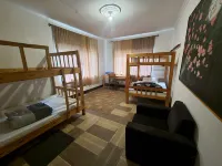 SAFARI JUNCTION BACKPACKERS HOSTEL Hotels near Ligereke Rock Paintings