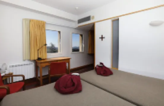 莫納斯提德樂斯阿弗蘭納斯酒店