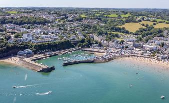 Coedrath Park 20 - Modern Apartment, Close to the Beach
