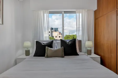 Phaedrus Living: Romanou Modern City Center Flat Отели рядом с достопримечательностью «Мечеть Селимие»