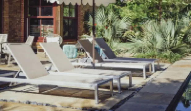 Highland Park + Dallas + SMU: Gorgeous home, pool & hot tub. BEST Location!