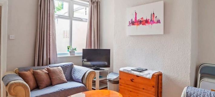 4 Bed Homely Retreat in Wolverhampton Hotels in Wolverhampton