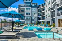 Sparks 2Br Water Views - Spring Events & Jacuzzi - Swimmingpools