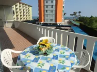 Cozy Apartment with Terrace - Ocean View