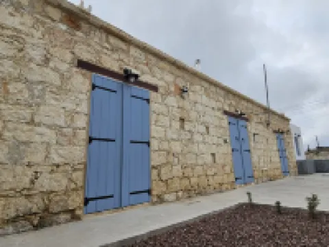 Stay Akoni House Hotels in Drouseia