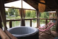 Whaka Lodge Luxury Camp - Hot Tub