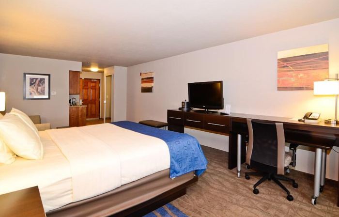 Astoria Hotel & Event Center