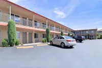 Econo Lodge Hurricane Zion Park Area - parking