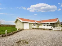 9 Person Holiday Home in Borkop-by Traum Hotels in der Nähe von Ene Øjesten af Thomas Dambo - trold nr. 81.