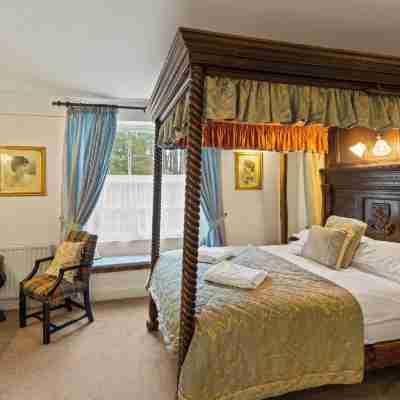 Two Bridges Hotel Rooms