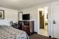 Rodeway Inn Middleboro-Plymouth فنادق في Wareham