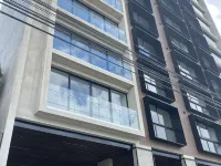 Bee Suites San Jose - Escalante Hotels in San Jose