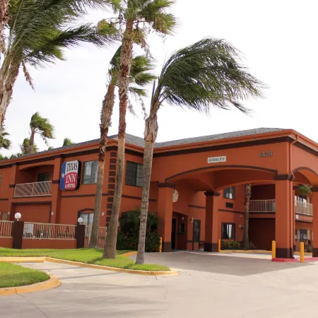 Texas Inn & Suites McAllen at la Plaza Mall and Airport