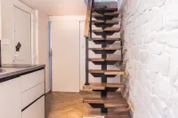 L&B Amphitheater Apartments