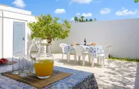 Villa Diamante Torre Lapillo with Air Conditioning, Parking and Wi-Fi Hotel a Torre Lapillo