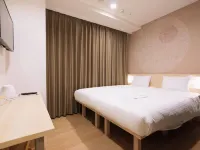 Park Central Sakura Hotel Hotels near Osaka Castle Museum