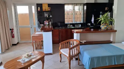 Chez Lorna 3 Nights or Plus