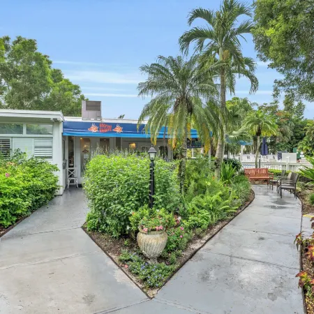 Park Shore Resort by Mike Z Rentals