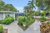 Park Shore Resort by Mike Z Rentals