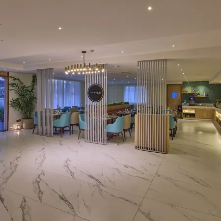 Grand Continent Hebbal A Sarovar Portico Affiliate Hotel Отели рядом с достопримечательностью «Технопарк Маньята»