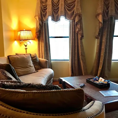 Ophelias Restaurant & Inn