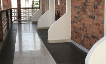 Downtown Virgins Hotel