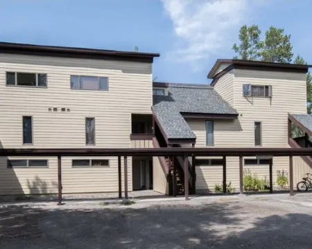 Chalet Retreat w Mountain View’s in Jackson Hole Hotels in Moose Wilson Road