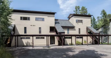 Chalet Retreat w Mountain View’s in Jackson Hole