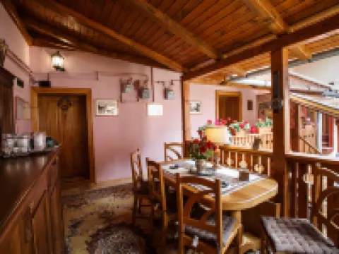 La Teo Pensiune si Pivnita Hotels in Sighisoara