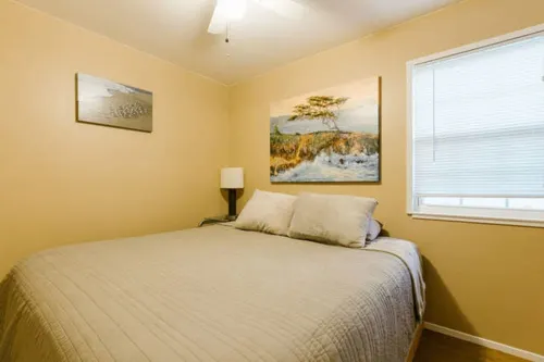 Sunny Seaside large barbecue and outdoor dining area