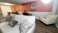 2 Levels 2 Bedrooms with Office Spaces