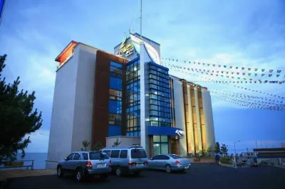 Sea Island Pension Hotels near Jangsa Station