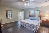 The Dogwood Cottage on Lake Guntersville