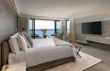 La Jolla Cove Suites Отели рядом с достопримечательностью «Библиотека Гейзел»