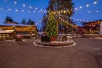 Scenic Mountain Retreat - WiFi, Fireplace, Stunning Views Hotel di Sunriver